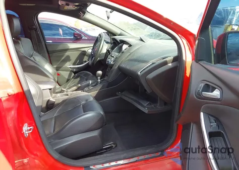 2015 Ford Focus St z USA, uszkodzony, nr VIN 1FADP3L99FL338535